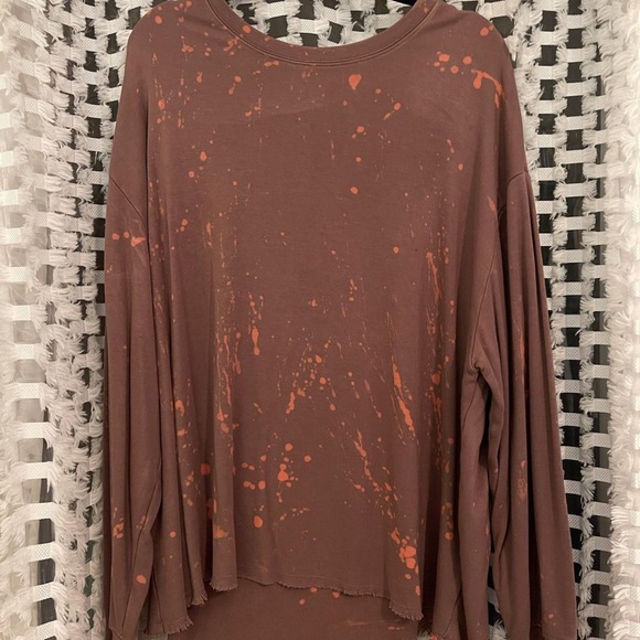 Kendall & Kylie acid wash pullover - Picture 2 of 3